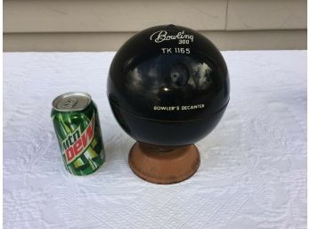 Vintage Bowling 300 Ball Decanter With Glass Decanter And 6 Plastic Shot Glasses. TK 1165.