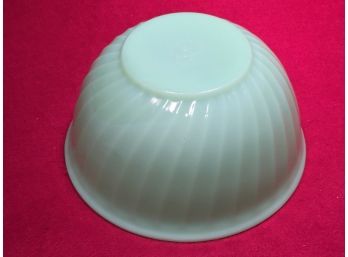 Vintage Swirl Green Jadeite Anchor Hocking Fire King Ware 9' Bowl. Made In U.S.A. In Perfect Condition.