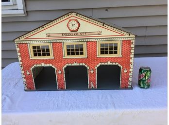 Vintage Woodmaster Engine Co. 9 Three Bay Fire House. In Good Condition.