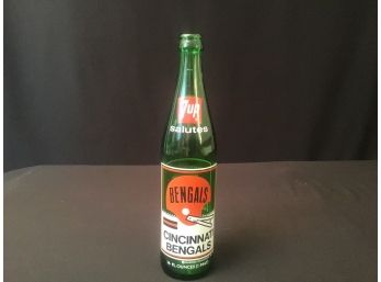 1974 Cincinnati Bengals 7 Up Bottle Pint