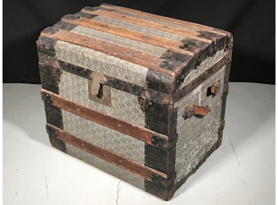 Fantastic Victorian Travel / Stagecoach Trunk - Decorated Metal - GREAT SIZE - Print Inside Lid 1870s - 1890s