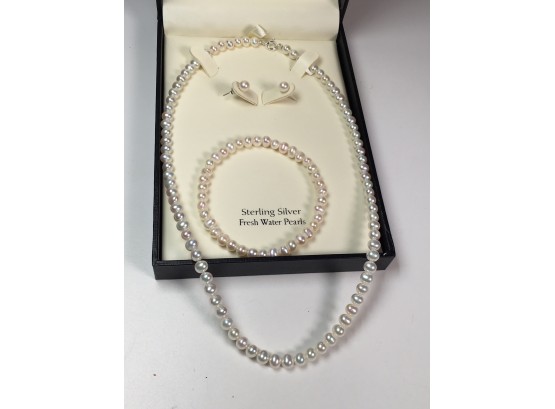 Beautiful Four Piece Set Freshwater Pearls / Sterling Silver 18' Necklace, Bracelet & Earrings In Box NEW !