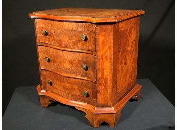 Fabulous Miniature Italian Inlaid Chest  - Very Well Made - Lovely Diminutive Size - Retailed By Ethan Allen