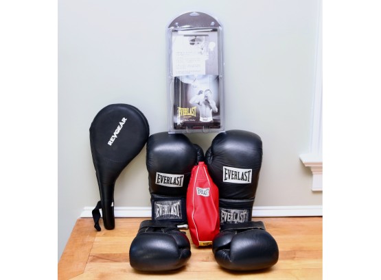 EVERLAST Boxing Gloves And Speed Bag