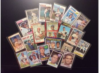 Lot Of 20 1960s And 70s Topps Baseball Cards With Hall Of Famers