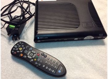 AT&T U-Verse Cisco Cable Box With Remote