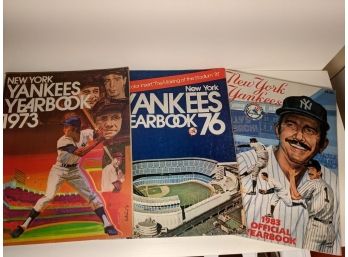 8 Baseball Mags - 4 Yankees Yearbooks - 2'Playball!' Yearbooks 1986, 1988 & Collectible HR Hitters