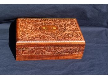 Excellent Hand-carved Wooden Keepsake/jewelry Box