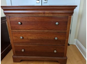 Pair Of Stanley Nightstands/Bachelor's Chest