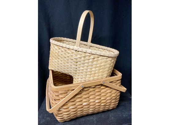 One Stair Baskets And One Basket Perfect For A Picnic