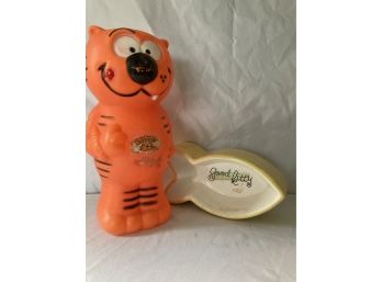 Vintage Heathcliff Plastic Bank And A Kitty Kibble Dish 'good Kitty'