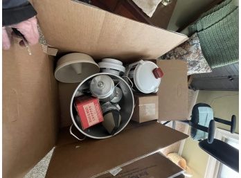 4 Boxes Of Country And Kitchen Items