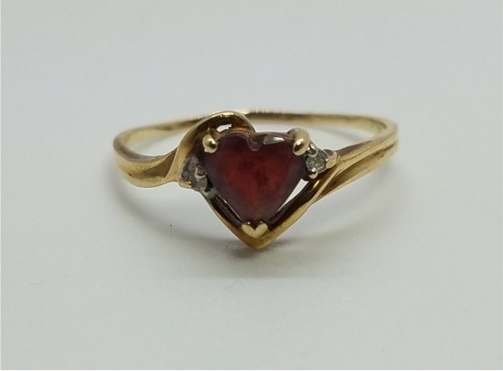 Lovely Size 8 Vintage 10K Gold Ring With A Heart Shaped Garnet Gemstone And Two Small Diamond Chips