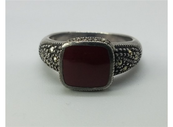 Wonderful  Vintage Size 7 Sterling Silver Ring With Marcasite And A Large Deep Blood Red Stone