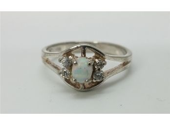 Vintage Size 9 Sterling Silver With Lovely Opal And 4 CZ'z