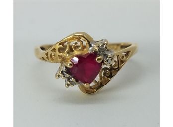 Beautiful Vintage 10K Solid Gold Size 7 Ring With A Heart Shaped Garnet And Diamond Chips