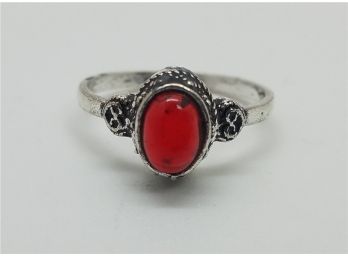 Lovely Silver Tone Size 6 1/2 Ring With A Beautiful Red Oval Glass Stone