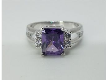 Beautiful Size 8 Silver Tone Ring With A Lovely Purple Glass Sone With 2 CZ's On Each Side