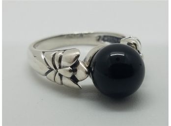Lovely Vintage Sterling Silver Size 7 Ring With A Black Glass Ball