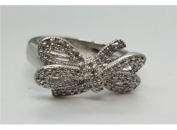 Lovely Size 6 Vintage Sterling Silver Ring With A Rhinestone Bow