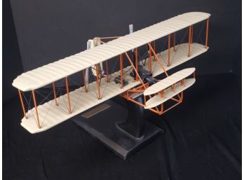 Awesome 1:24 Scale Wright Flyer - 1st Flight December 17, 1903 Wright Brothers Plastic Plane Model