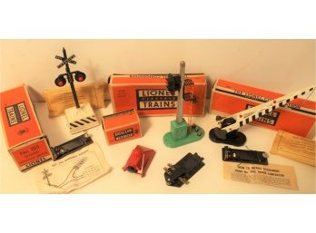 Lionel Trains Accessory Lot With 260 Bumper, 153 Block Signal, 252 Crossing Gate, 155 Highway Signal & More