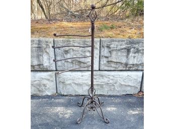 Iron Swing-Arm Towel Holder With Decorative Base And Top (lot A) SS