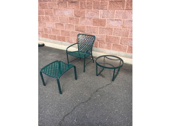 Brown Jordan Mid-Century Tamiami Green Patio Furniture Chair With Footstool And Side Table