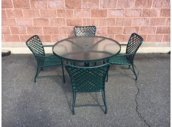 Brown Jordan Mid-Century Tamiami Green Patio Furniture Set Of 4 Chairs And Glass Top Patio Table