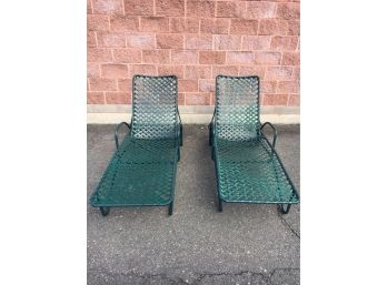 Brown Jordan Mid-Century Tamiami Green Patio Furniture Pair Of Adjustable Chaise Lounges (lot 1 Of 2)