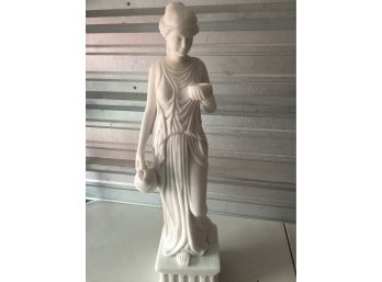 39LB , 31T, Marble Alabaster Girle Statue