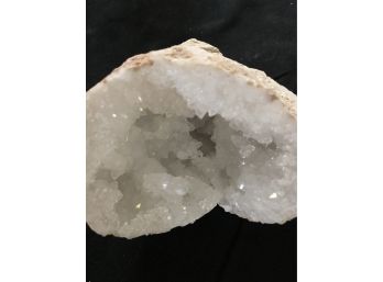 Quarts Crystal Geode