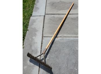 Craftsman Lawn And Garden Tool - Very Sharp