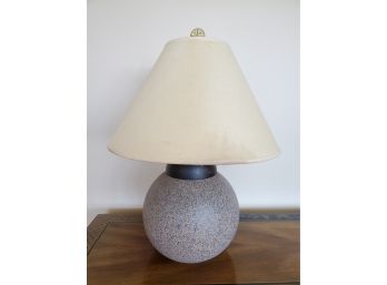 Cast Ceramic Round Table Lamp With Chinese Style Finial