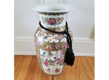 Modern Decorative Chinese Vase With Tassel