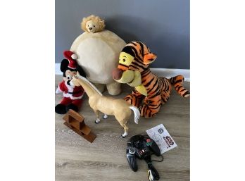 Vintage Mixed Lot Of Toys And Plush Stuffed Animals
