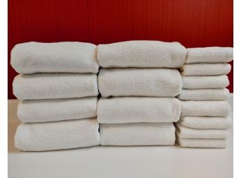 Lynova White Bath Towels & Hand Towels (8)