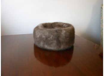 Vintage Ladies Fur Pill Box Hat