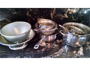 Lot Of 3 Pots And Colanders