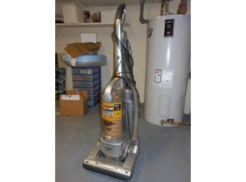 Shark Bagless Vacuum Cleaner - 'Roaster'