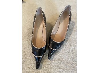 Simply Stunning Vintage Chanel Black And Tan Pumps Size 10