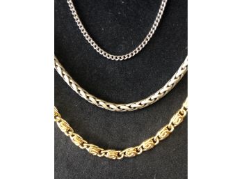 Vintage Collection Of Jewelry: Well Maintained  Gold, Silver Gloss, & Silver Matte Chains