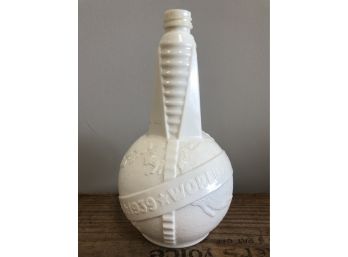 1939 New York Worlds Fair Globe White Milk Glass Bottle Made By Anchor Hocking With Screw Top