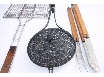 Awesome Bar B Que (BBQ) Tools Including DALLAIRE RD1986 Tongs, A Popcorn Maker And A Grill