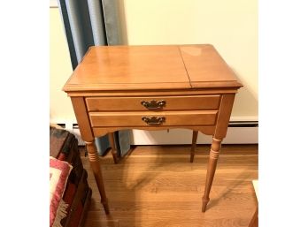 Vintage Singer - ZigZag Sewing Machine Wooden Table