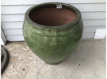 Gorgeous Kelly Green Color Pottery Planter