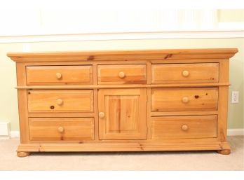 Broyhill Chest Of Drawers