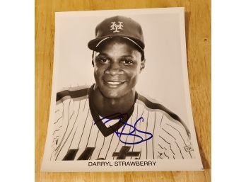 Darryl Strawberry Autographed 8X10 Photo