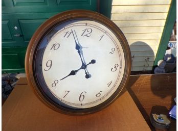 Large Clock Battery Operated