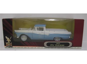 ROAD Die Cast Metal Deluxe Edition Ford 1957 Ranchero  1:18 Scale